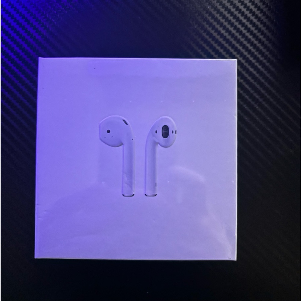 NWT Apple air pod 2nd generation still sealed wireless Bluetooth headphones